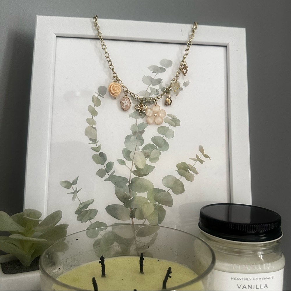 Handmade Vintage Style Gold Charm Necklace 🤍